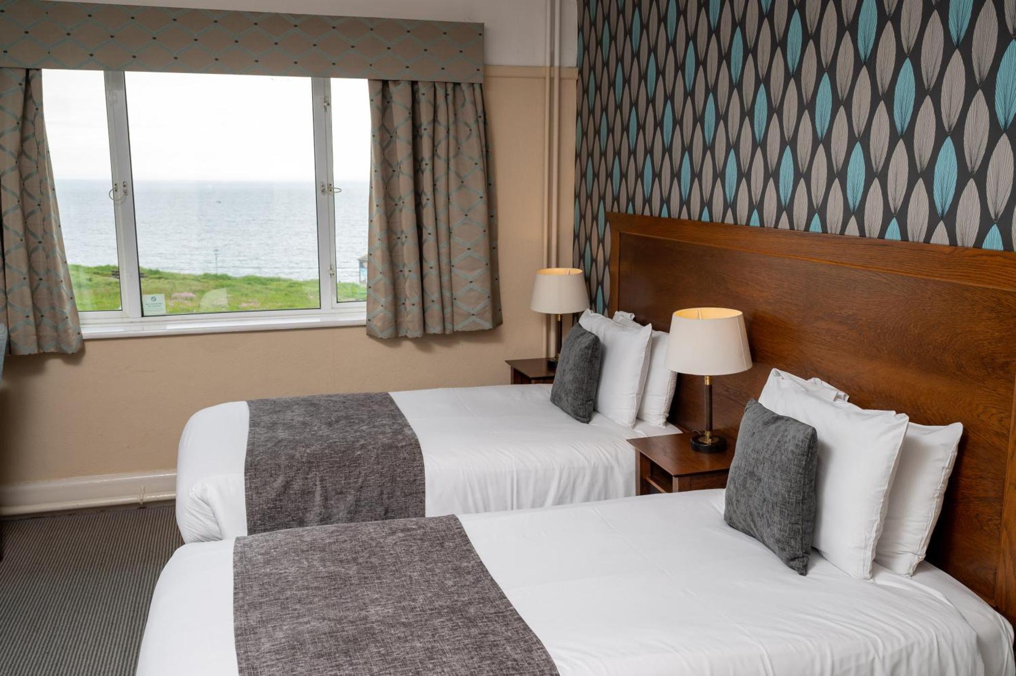 Commodore Hotel By Greene King Inns Bornemouth Extérieur photo